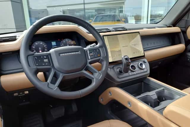Land Rover Defender (2026) thumbnail 2