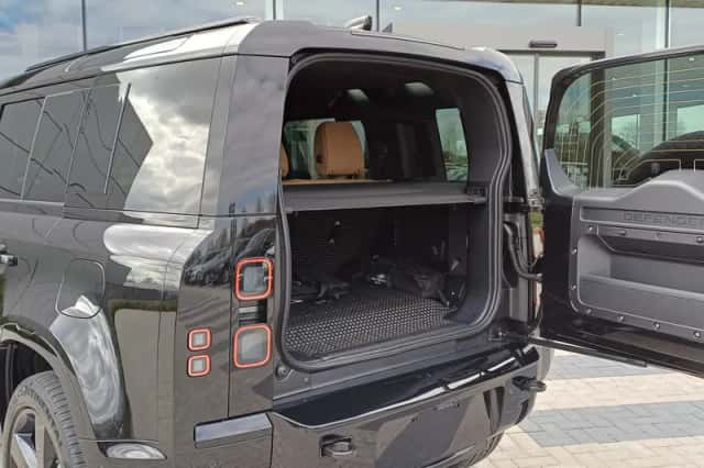 Land Rover Defender (2026) thumbnail 17