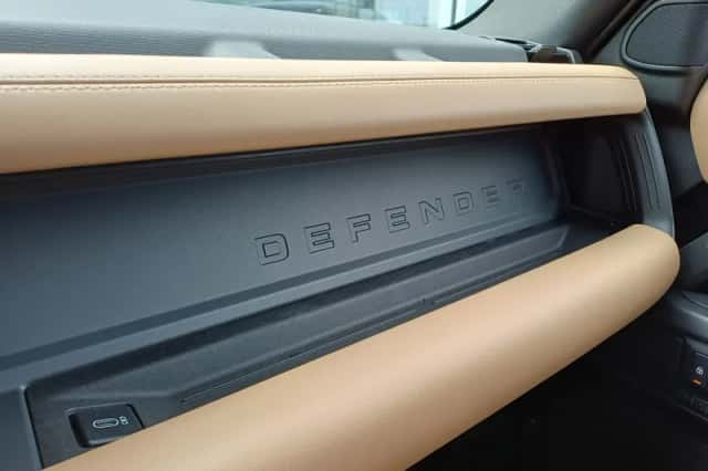 Land Rover Defender (2026) thumbnail 34
