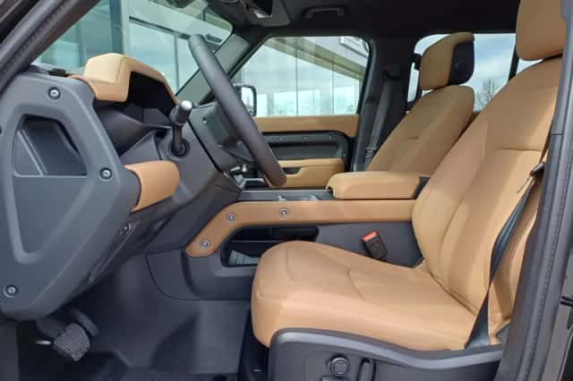 Land Rover Defender (2026) thumbnail 6