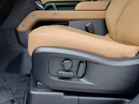 Land Rover Defender (2026) thumbnail 7
