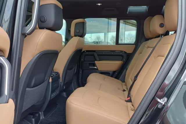 Land Rover Defender (2026) thumbnail 10