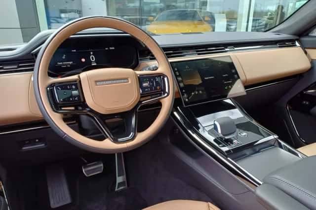 Land Rover Range Rover Sport (2026) thumbnail 2