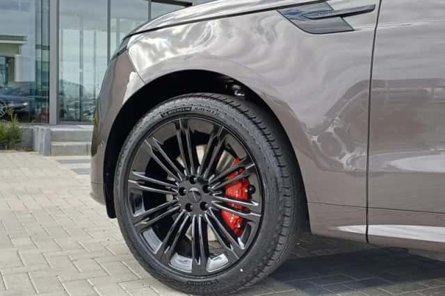 Land Rover Range Rover Sport (2026) thumbnail 16