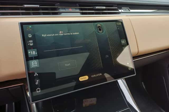 Land Rover Range Rover Sport (2026) thumbnail 31