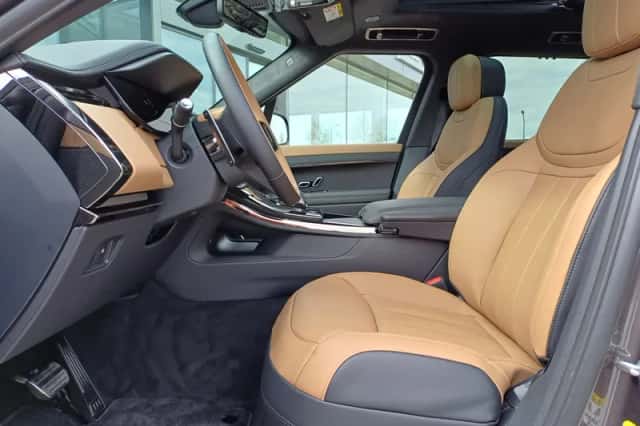 Land Rover Range Rover Sport (2026) thumbnail 7