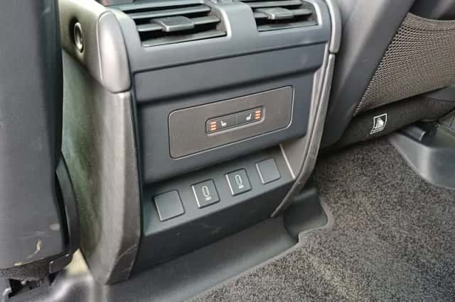 Land Rover Defender (2026) thumbnail 12