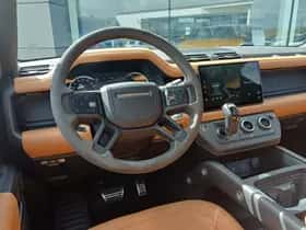 Land Rover Defender thumbnail 2