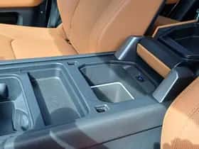 Land Rover Defender thumbnail 27
