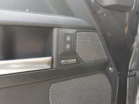 Land Rover Defender thumbnail 31