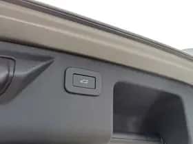 Land Rover Discovery Sport thumbnail 18