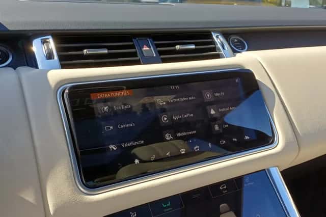 Land Rover Range Rover Sport (2022) thumbnail 15