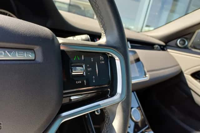 Land Rover Range Rover Evoque (2022) thumbnail 3