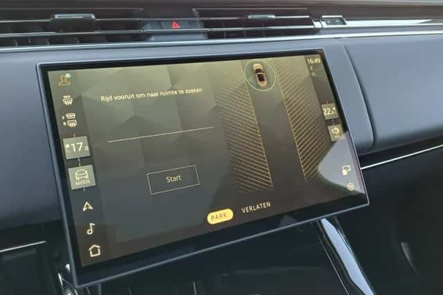 Land Rover Range Rover Sport (2026) thumbnail 16