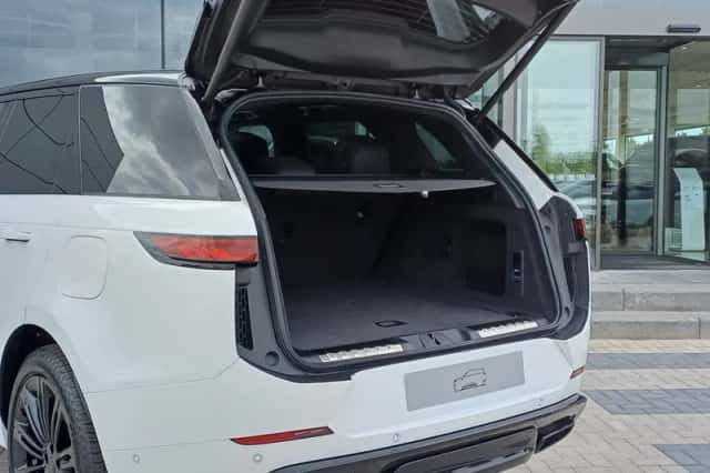 Land Rover Range Rover Sport (2026) thumbnail 17