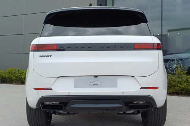 Land Rover Range Rover Sport (2026) thumbnail 32