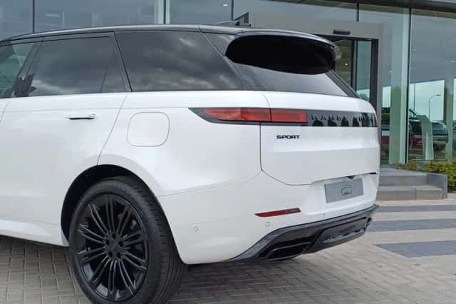 Land Rover Range Rover Sport (2026) thumbnail 34
