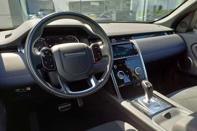 Land Rover Discovery Sport (2020) thumbnail 2