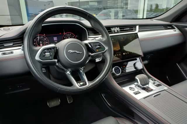 Jaguar F-Pace (2021) thumbnail 2