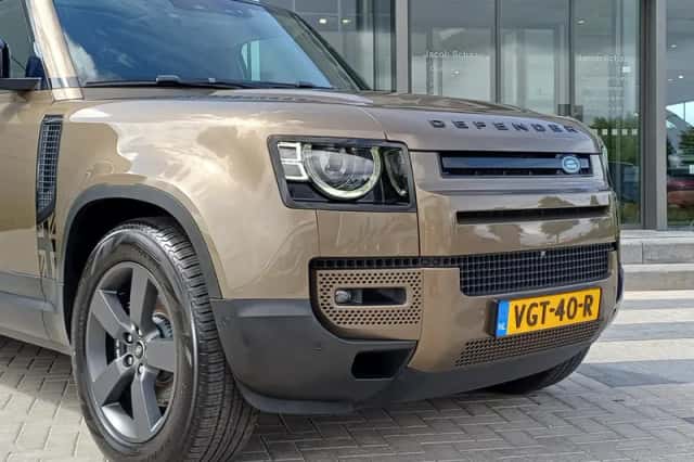 Land Rover Defender (2020) thumbnail 29