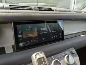 Land Rover Defender (2020) thumbnail 10