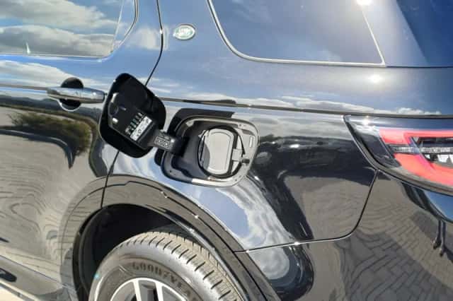 Land Rover Discovery Sport (2026) thumbnail 25