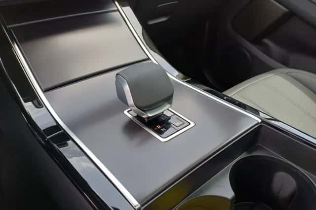 Land Rover Range Rover Evoque (2026) thumbnail 3