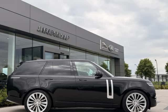 Land Rover Range Rover (2022) thumbnail 17