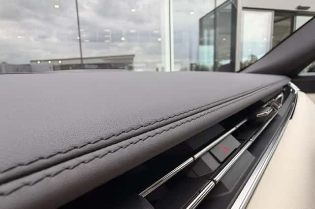 Land Rover Range Rover (2022) thumbnail 32