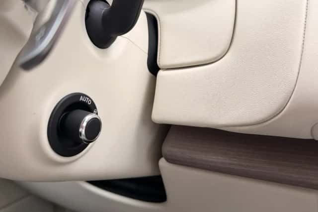 Land Rover Range Rover (2022) thumbnail 37