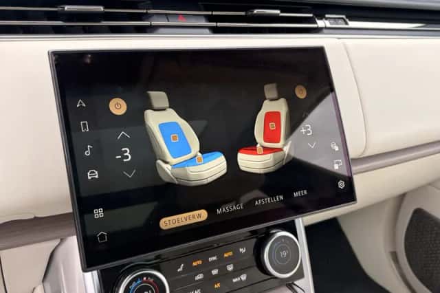 Land Rover Range Rover (2022) thumbnail 9