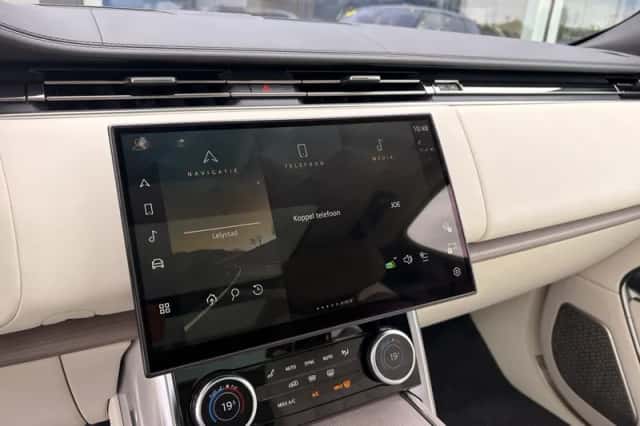 Land Rover Range Rover (2022) thumbnail 18