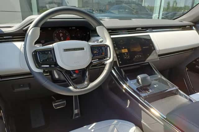 Land Rover Range Rover Sport (2025) thumbnail 2