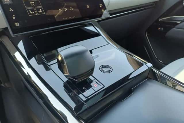 Land Rover Range Rover Sport (2025) thumbnail 3