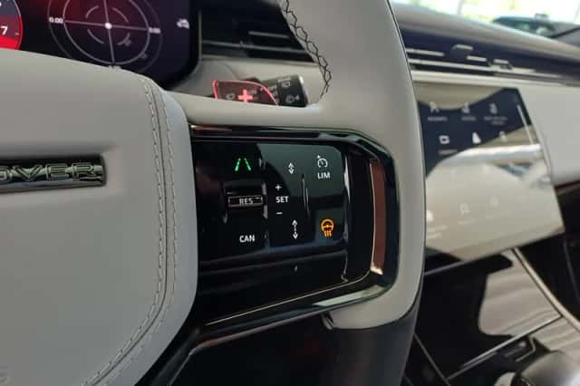 Land Rover Range Rover Sport (2025) thumbnail 4