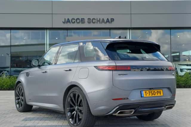 Land Rover Range Rover Sport (2023) thumbnail 4