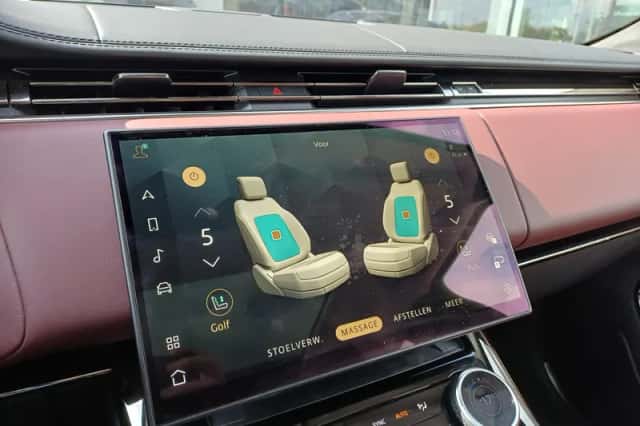 Land Rover Range Rover Sport (2023) thumbnail 6