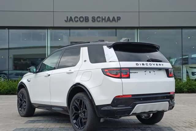 Land Rover Discovery Sport (2026) thumbnail 4