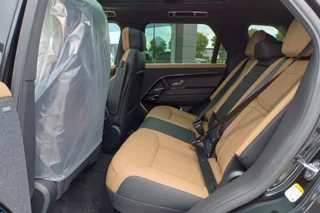 Land Rover Range Rover Sport (2026) thumbnail 3
