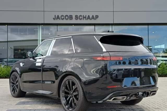Land Rover Range Rover Sport (2026) thumbnail 4