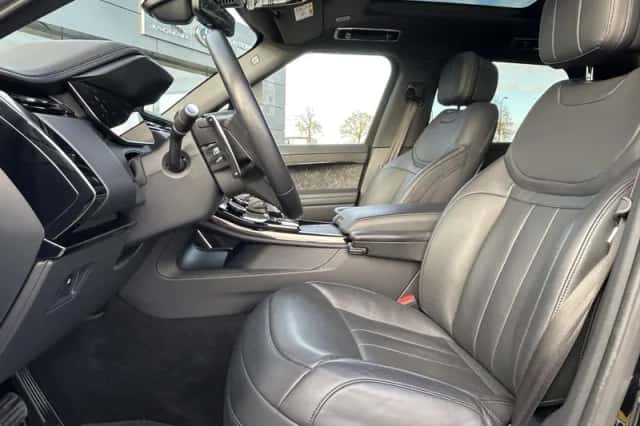 Land Rover Range Rover Sport (2023) thumbnail 5
