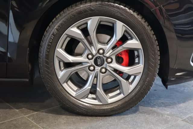 Ford Focus (2024) thumbnail 3