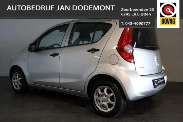 Opel Agila (2009) thumbnail 4