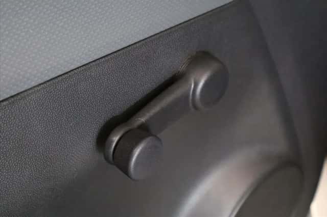 Opel Agila (2009) thumbnail 5
