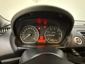 BMW 1-Serie (2009) thumbnail 17