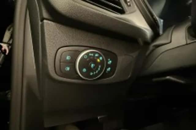 Ford Focus (2021) thumbnail 5