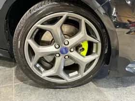 Ford Focus thumbnail 3