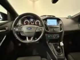 Ford Focus thumbnail 33