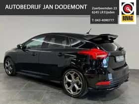 Ford Focus thumbnail 48