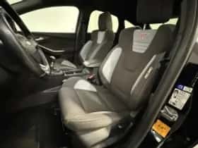 Ford Focus thumbnail 6